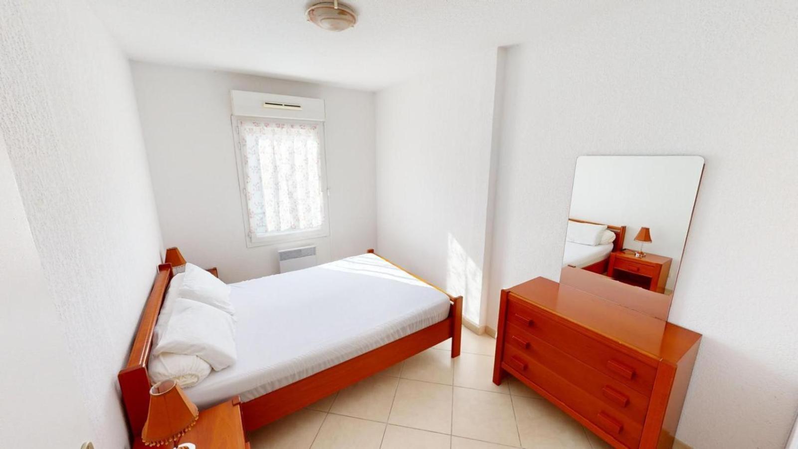 T2 Clim Avec Terrasse Et Place De Parking Privative Balaruc-les-Bains Luaran gambar