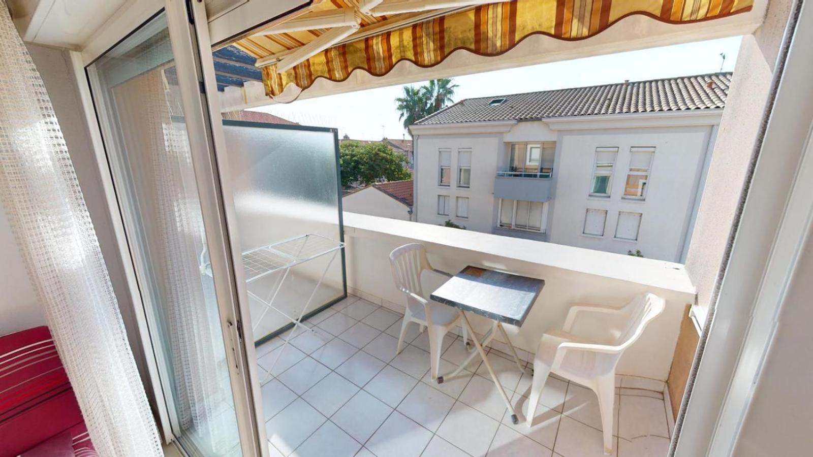 T2 Clim Avec Terrasse Et Place De Parking Privative Balaruc-les-Bains Luaran gambar